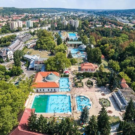 Belvarosi Apartman Erlau Exterior foto